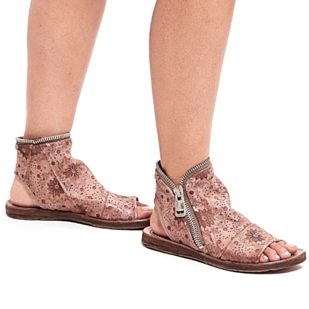 A.S. 98 Ritchie Floral Womens Leather Zipper Peep toe Gladiator Shoes. Like new!